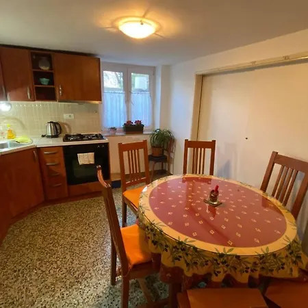 Cozy & Quiet Studio With A Garden سبليت